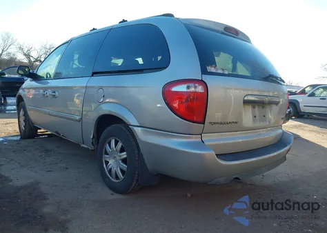 2005 Chrysler Town & Country Touring z USA, uszkodzony, nr VIN 2C4GP54L65R600515